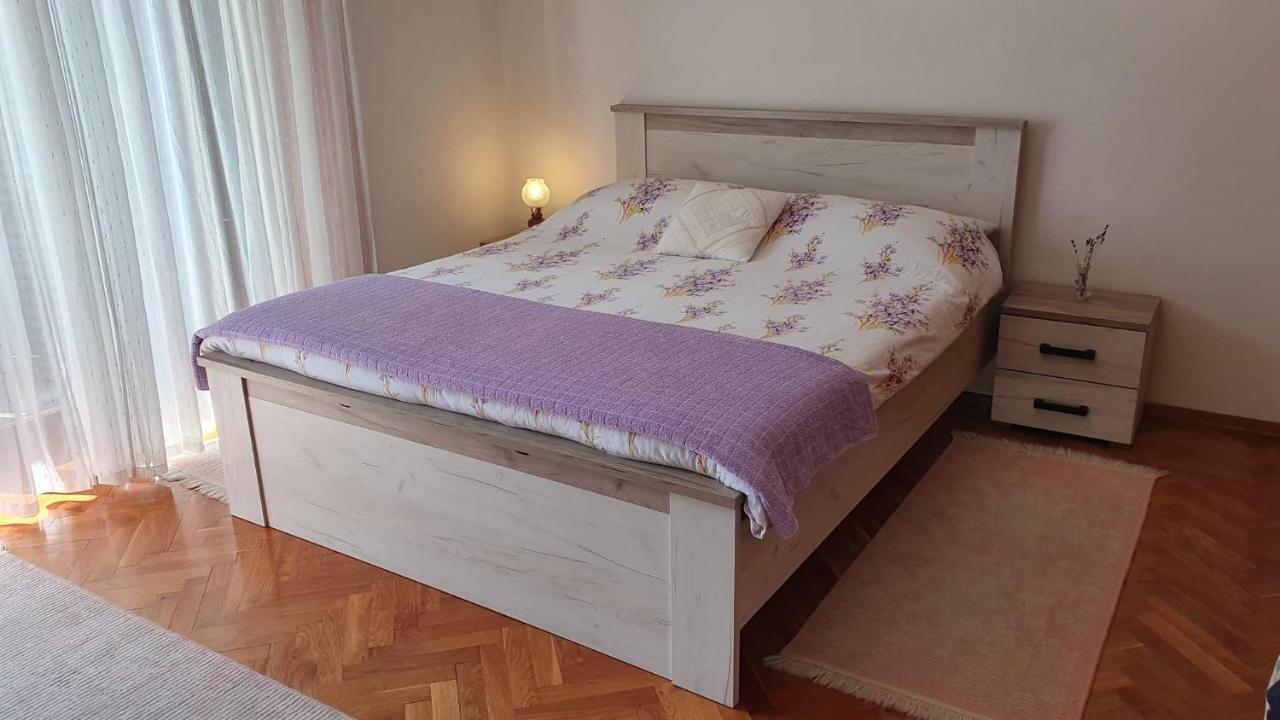 Apartmani Sofia นยีวีเซ ภายนอก รูปภาพ