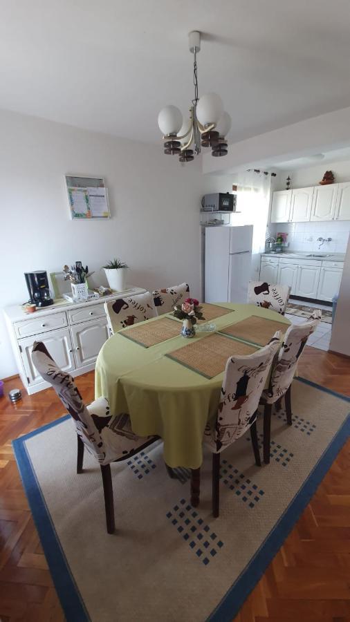 Apartmani Sofia นยีวีเซ ภายนอก รูปภาพ
