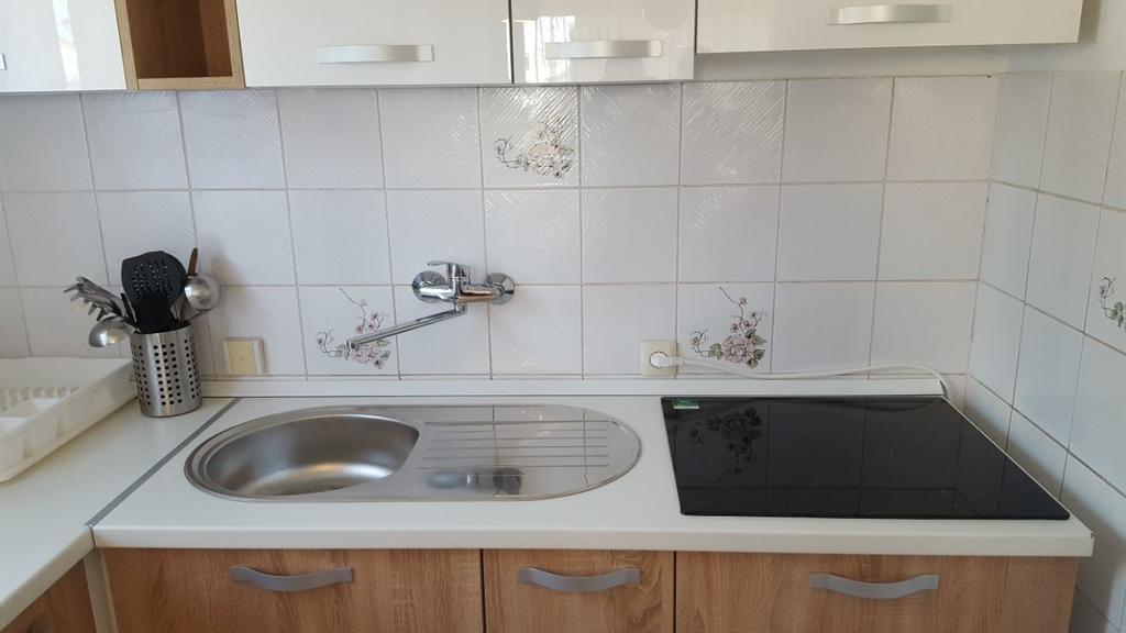 Apartmani Sofia นยีวีเซ ภายนอก รูปภาพ